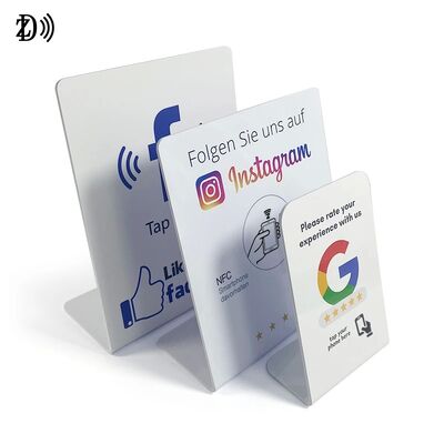 Logotipo personalizado NFC Stand Revisão de mídia social NTAG213 NFC PVC Google Review Card Menu Display Stand